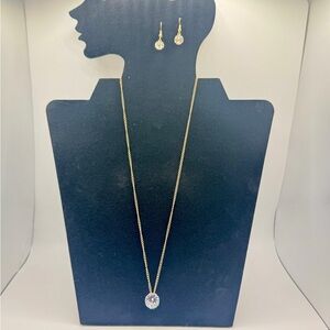 Elegant Gold Necklace and Earring Set